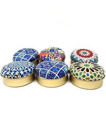Vela aromáticas con elegantes diseños arabes
