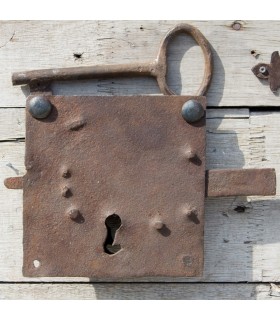Cerradura Forja - Artesana - Incluye Llave - 15 x 15 cm
