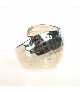 Brazalete Plateado - Remachado  - Diseño Ondulado