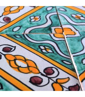 Al-Andalus - 10 cm - several designs - handcrafted tile - model 21